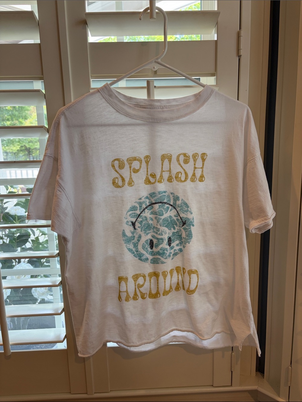 aerie White Short Sleeve Tee with Yellow and Teal Graphic